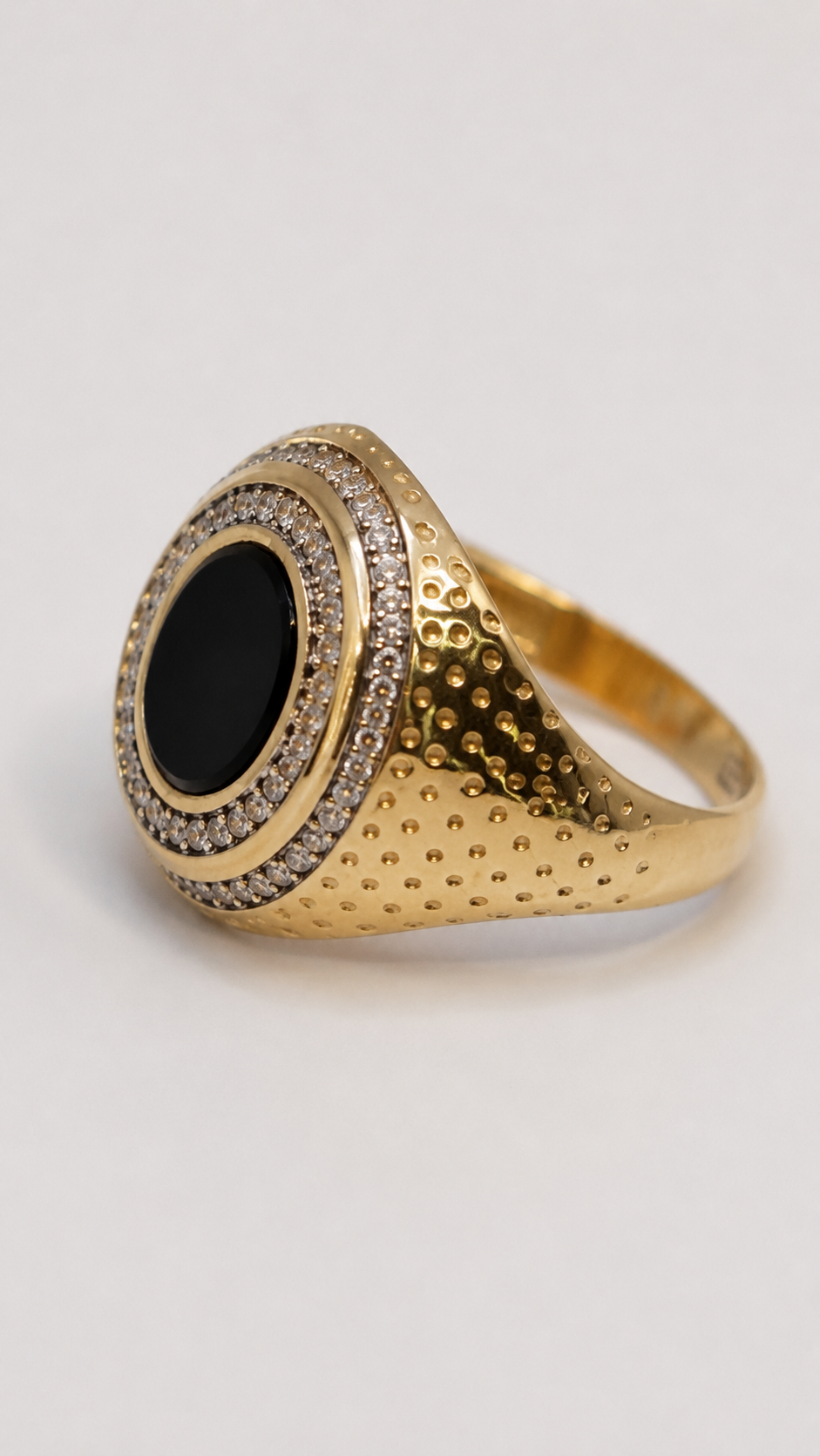 ANILLO DE CABALLERO CON PIEDRA NEGRA